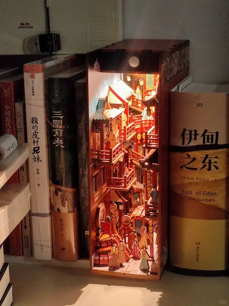 Wholesale DIY book nook kits with LED lighting for retailers and private label brands